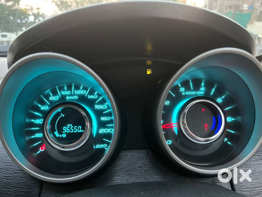Mahindra Xuv500 W6 2wd, 2016, Petrol