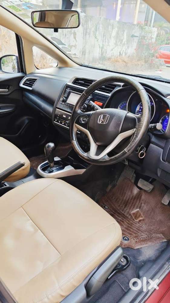 Honda Jazz V Automatic, 2015, Petrol