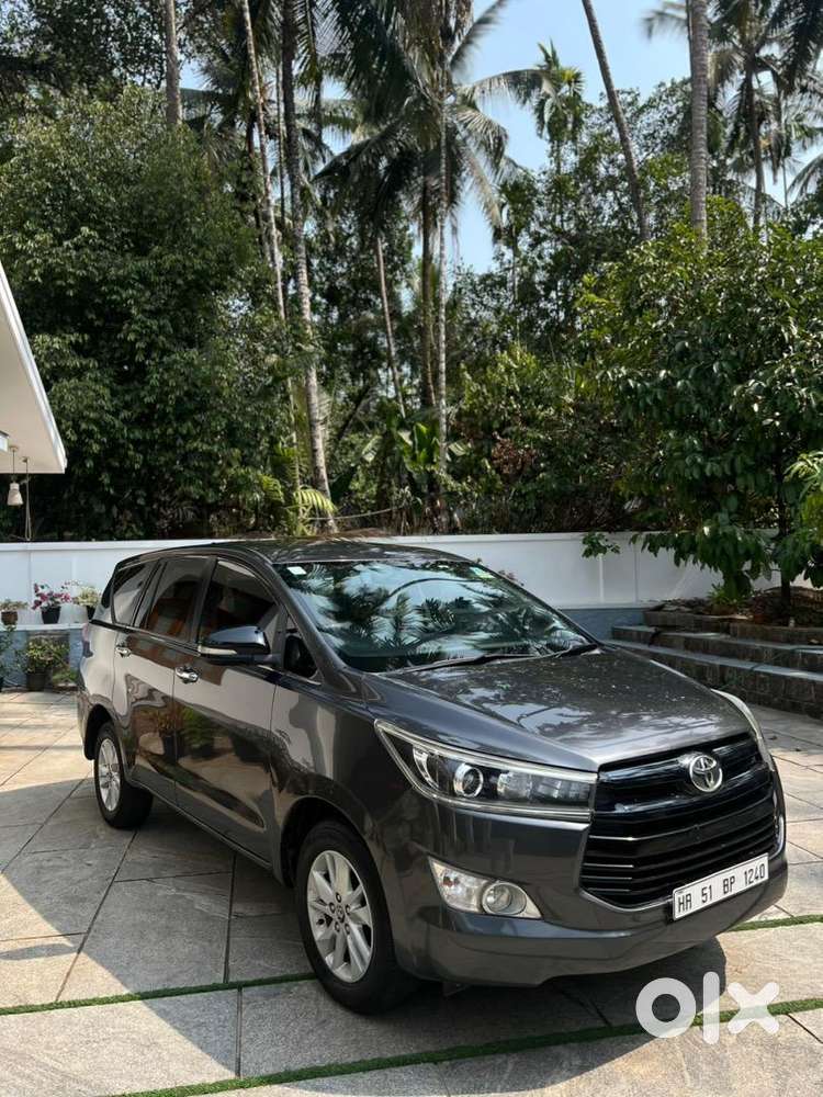Toyota Innova Crysta 2017 Diesel Well Maintained