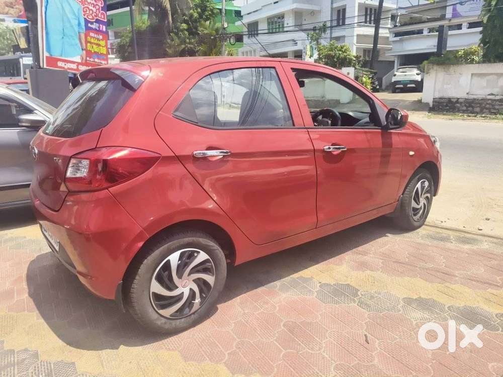 Tata Tiago 1.2 Revotron Xt (o), 2018, Petrol