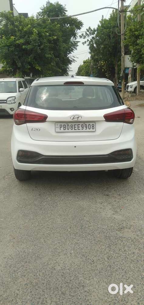Hyundai I20 Petrol Cvt Magna Executive, 2018, Petrol