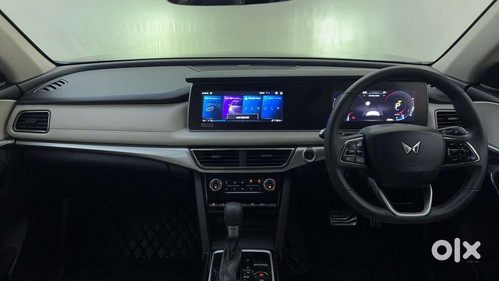 Mahindra Xuv700 2.0 Ax 7 Petrol At Luxury Pack Str, 2024, Petrol