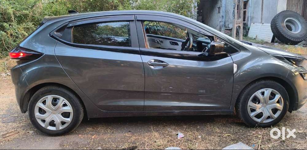 Tata Altroz Xm 2025