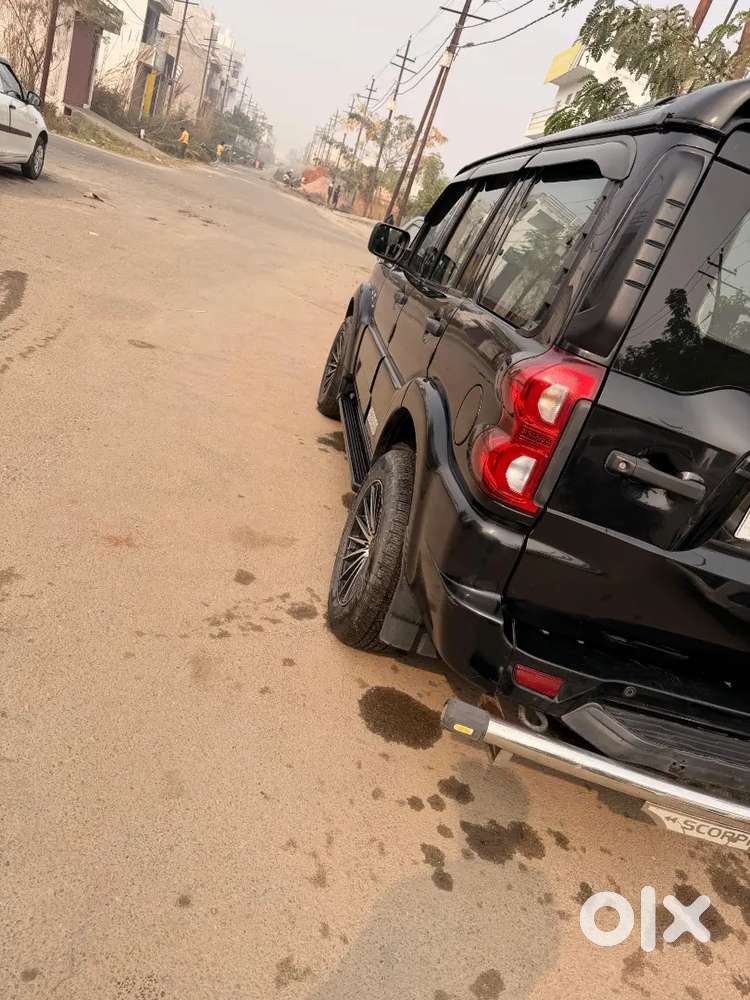 Mahindra Scorpio Classic 2021 Diesel 108000 Km Driven