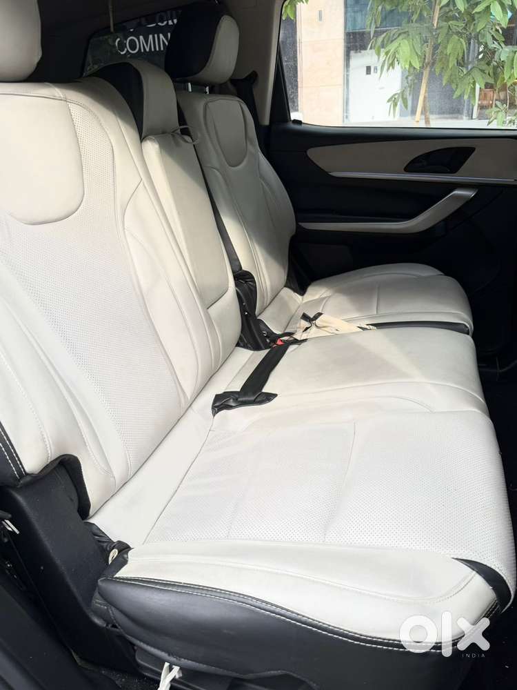 Mahindra Xuv700 Diesel 2024  7seater 39k Driven Only