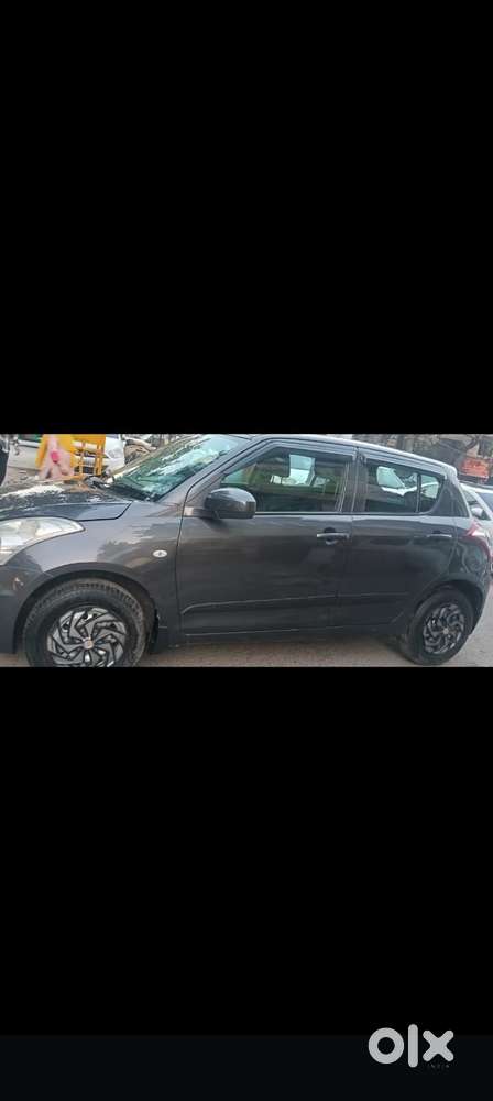 Maruti Suzuki Swift Lxi Optional-o, 2017, Cng & Hybrids