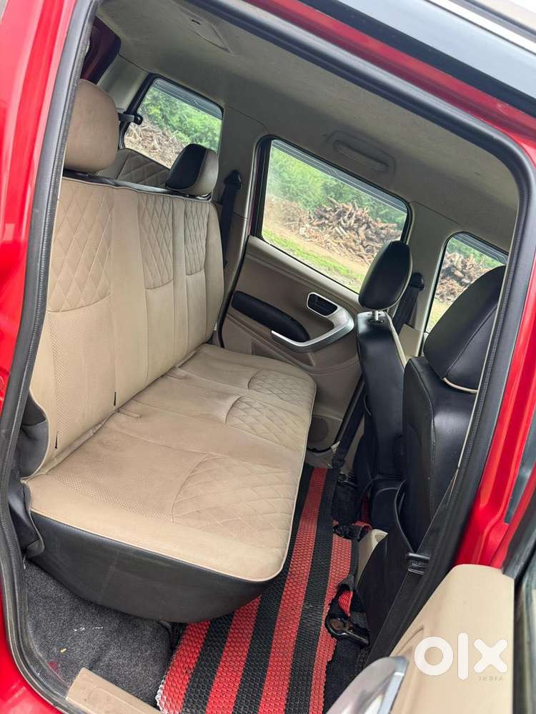Mahindra Tuv 300 T10, 2018, Diesel