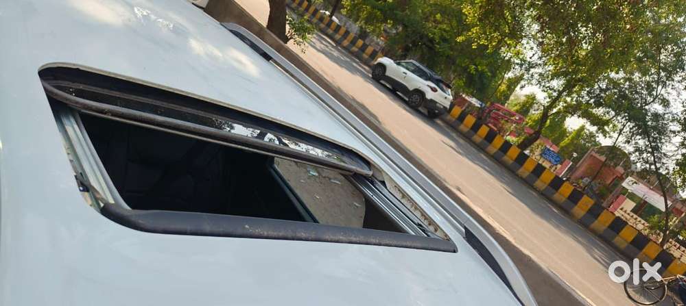 Maruti Suzuki Brezza Zxi S-cng, 2024, Cng & Hybrids