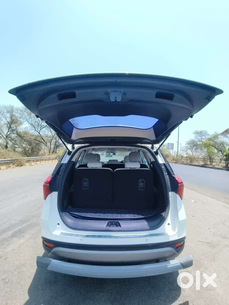 Mahindra Xuv700 2.2 Ax 7 Diesel At Luxury Pack Str, 2024, Diesel