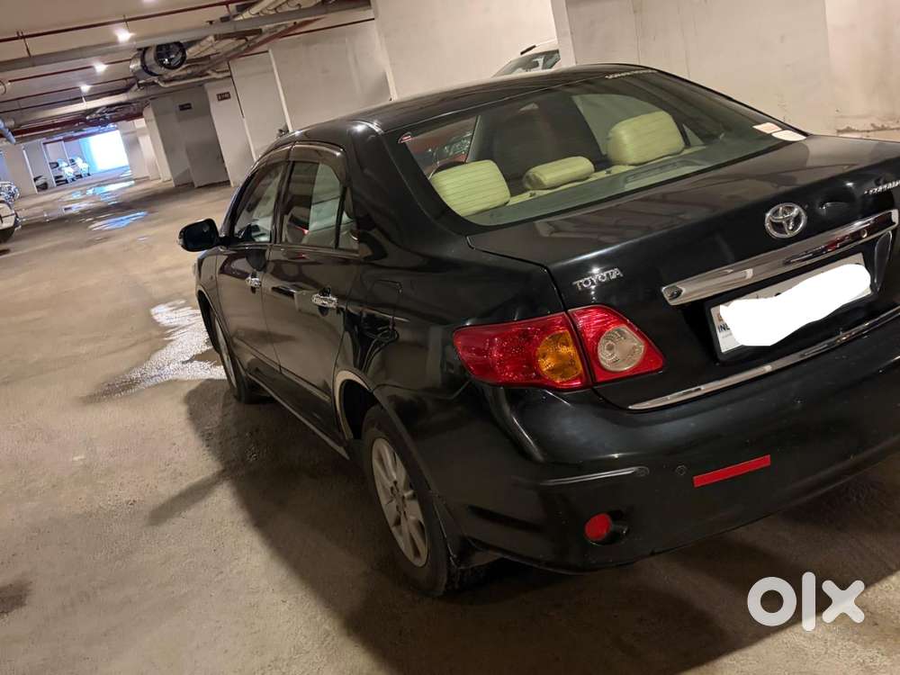 Toyota Corolla Altis 2010