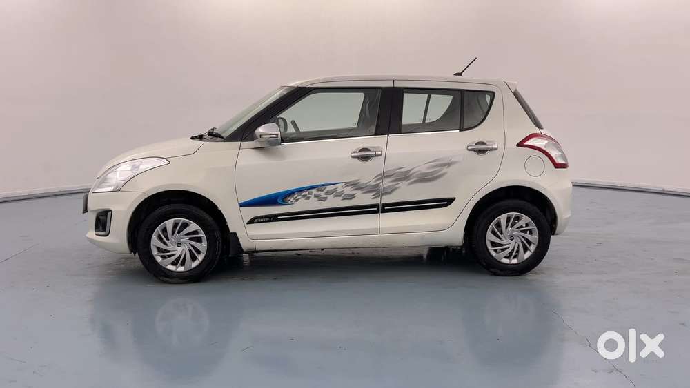 Maruti Suzuki Swift Vxi Optional, 2016, Petrol