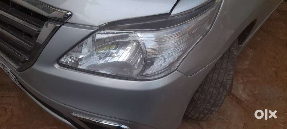 Toyota Innova G November 2011 - Excellent Mileage With Less Pollution