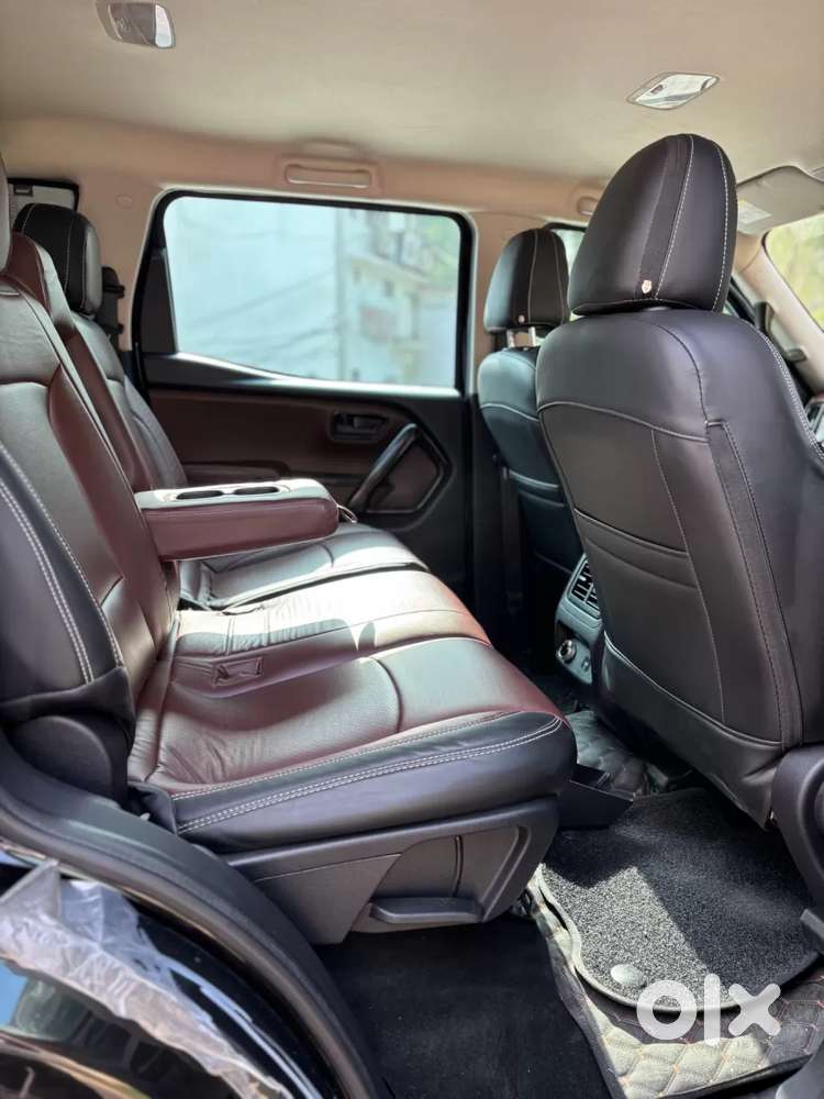 Mahindra Scorpio N Z4 Petrol Mt 7 Str, 2025, Petrol