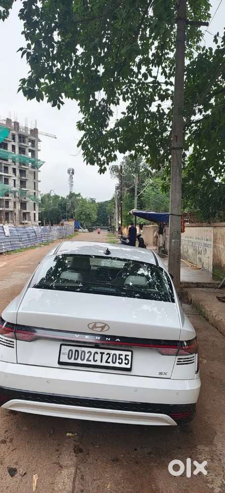 Hyundai Verna 2024 Petrol 17000 Km Driven ( Sun Roof)