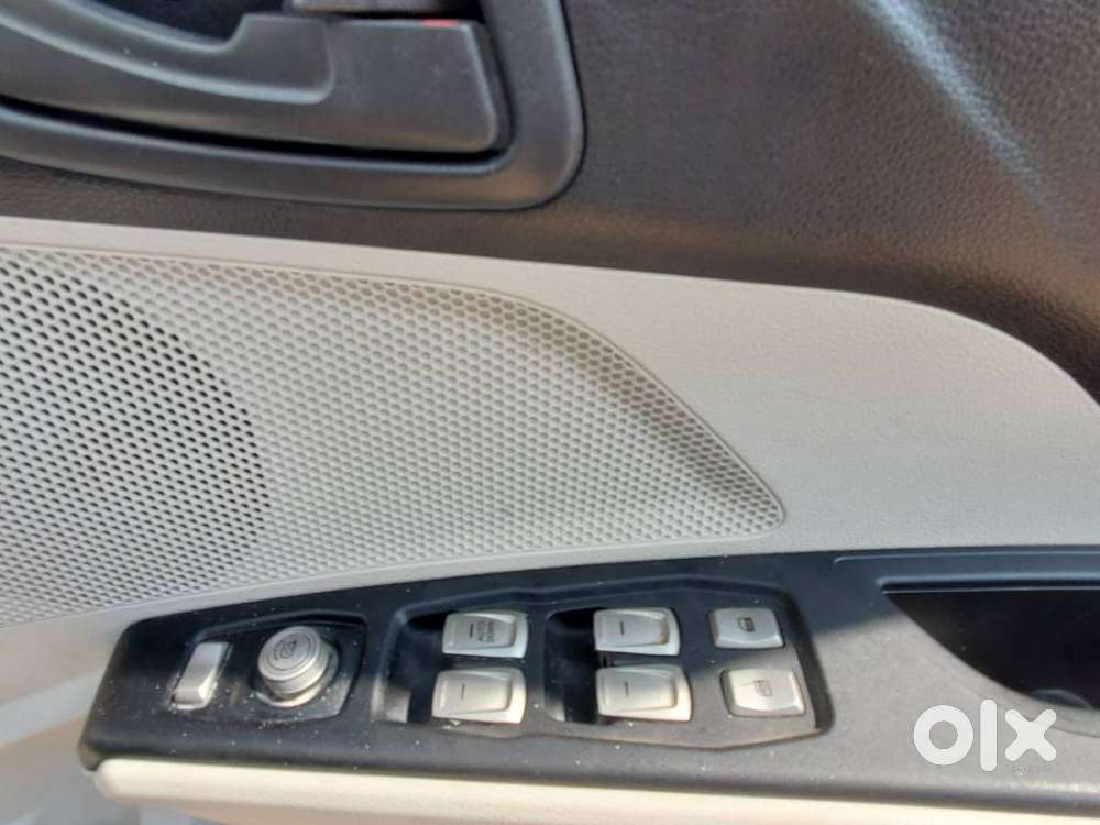 Mahindra Xuv300 W6 Diesel, 2023, Diesel