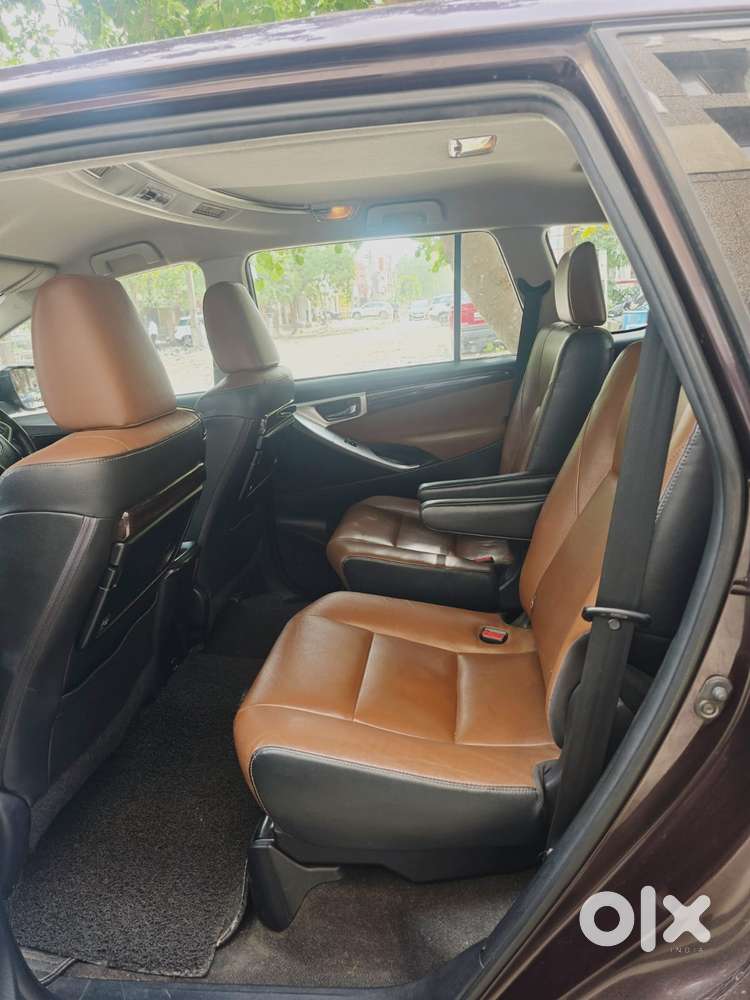 Toyota Innova Crysta 2.8z Automatic, 2017, Diesel