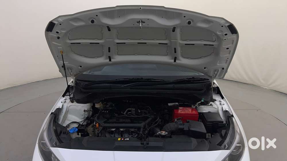 Hyundai New I20 1.2 Asta (o) Ivt, 2023, Petrol