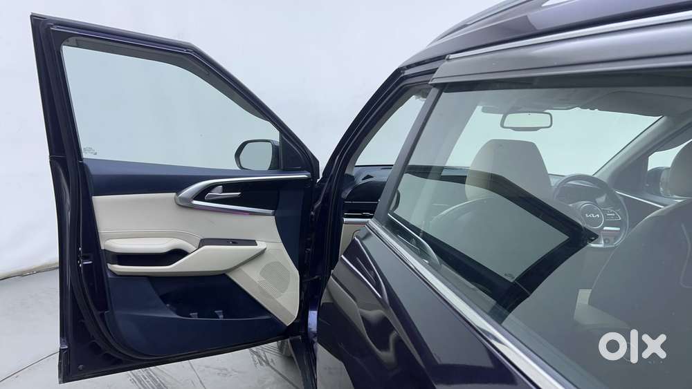 Kia Carens Luxury (o)1.5 Diesel At 7 Str, 2024, Diesel