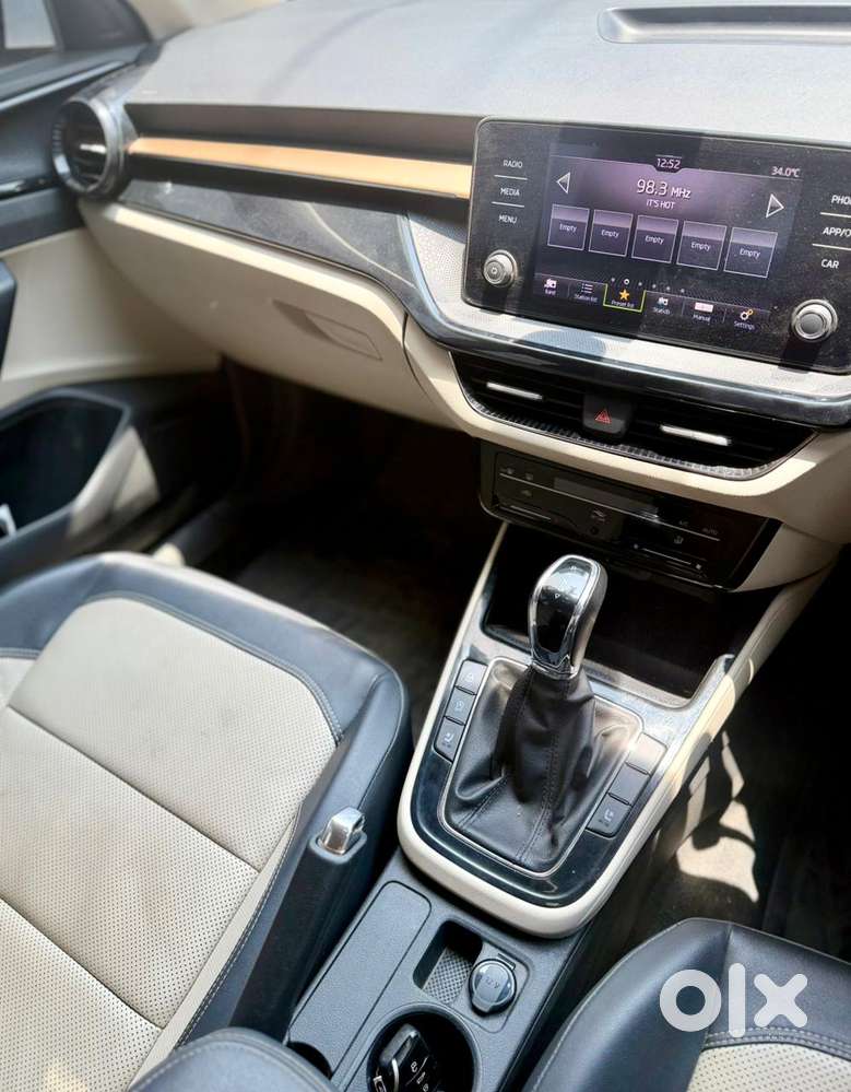 Skoda Slavia 1.5 Tsi Style At, 2023, Petrol