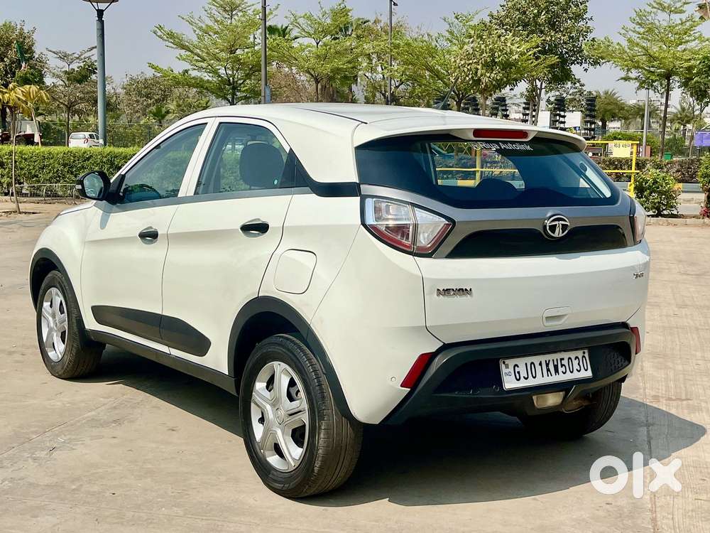 Tata Nexon 1.2 Revotron Xma Amt, 2019, Petrol