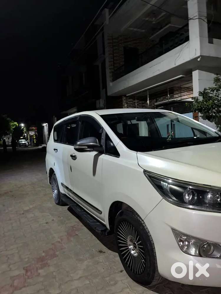 Toyota Innova Crysta