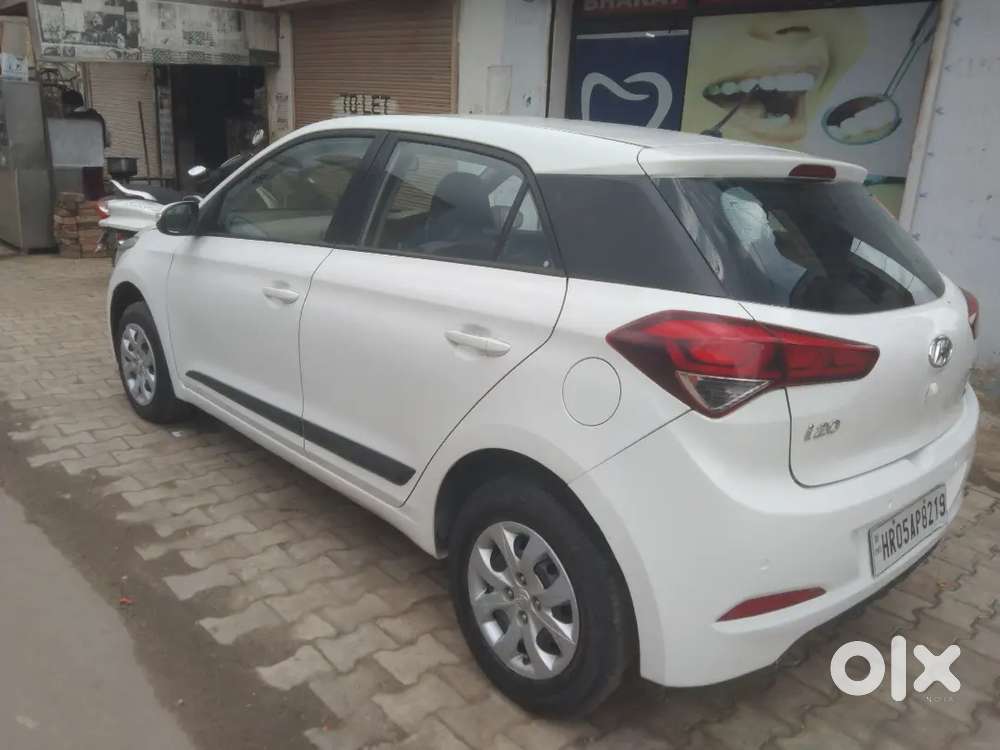 Hyundai Elite I20 2015 Diesel 88000 Km Driven