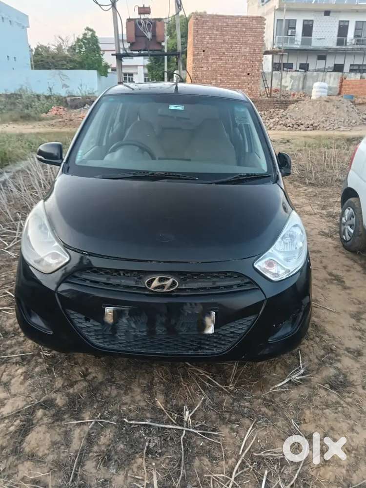 Hyundai I10 2012 Cng & Petrol Good Condition , Cng Company Fitted,