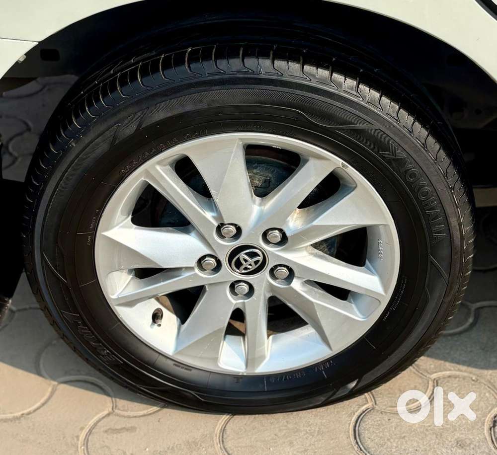 Toyota Innova Crysta 2.8z Automatic, 2017, Diesel