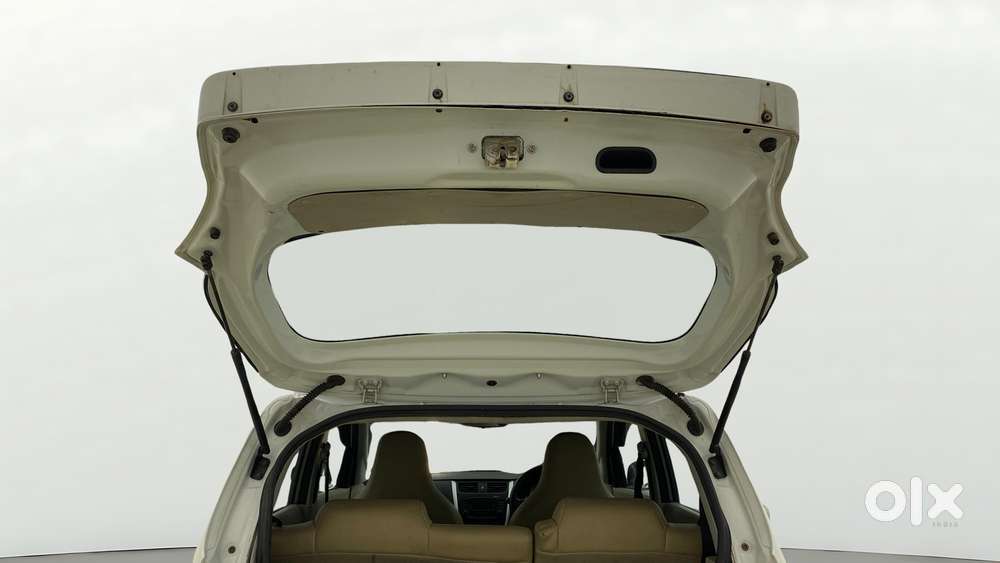 Maruti Suzuki Celerio Zxi Optional Amt, 2018, Cng & Hybrids