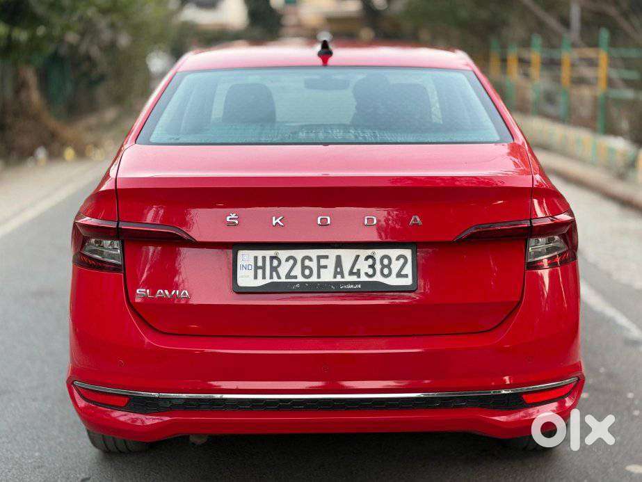 Skoda Slavia 1.0 Tsi Style At, 2023, Petrol
