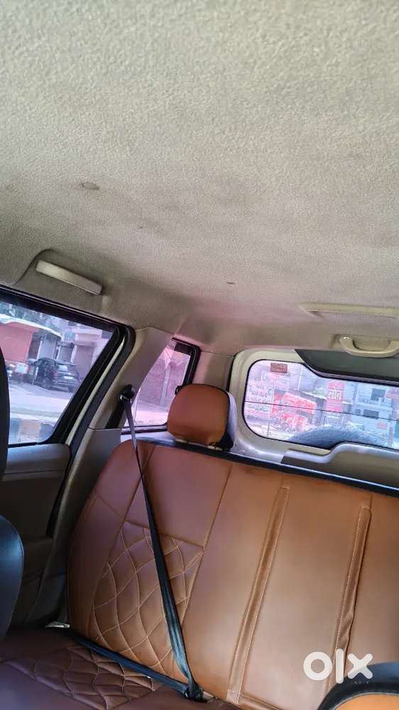 Mahindra Bolero Neo N8