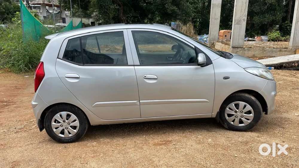Hyundai I10 Asta Petrol 2011 Km Driven