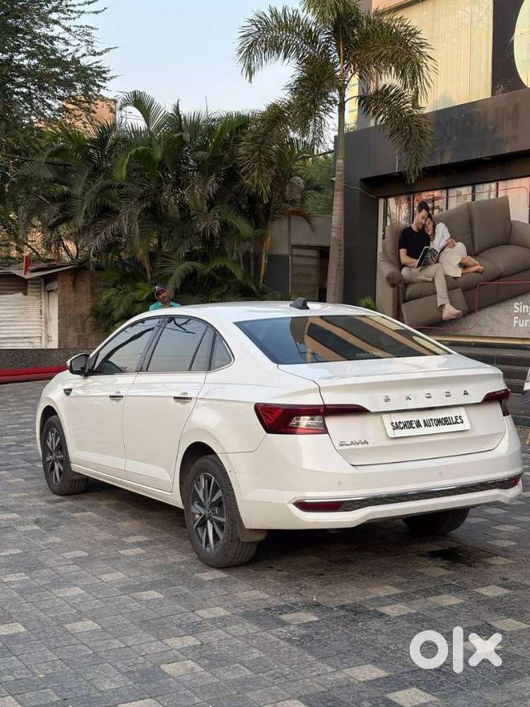 Skoda Slavia 1.0 Tsi Style At, 2023, Petrol