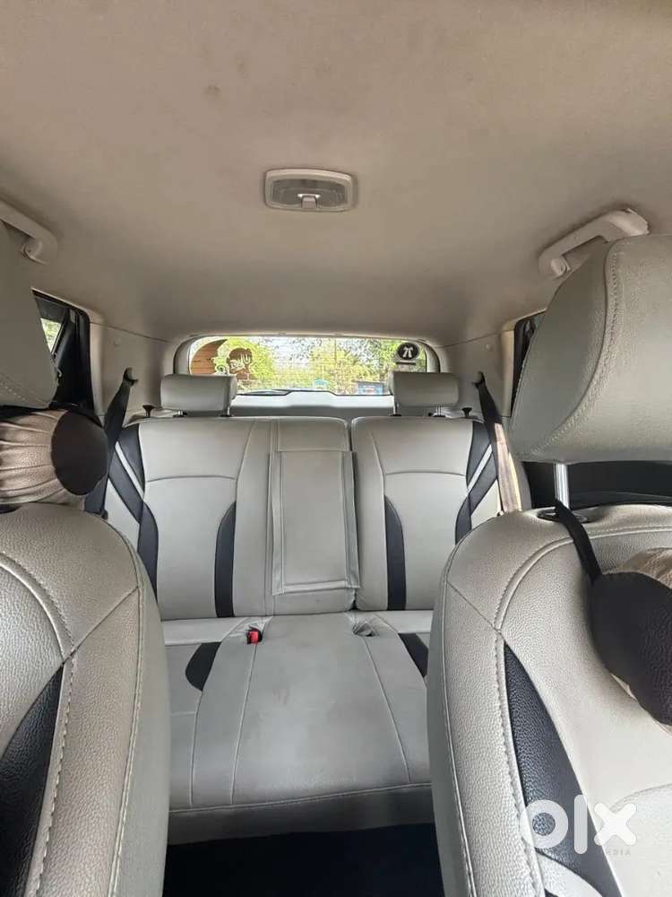 Mahindra Xuv300 2022 Petrol Well Maintained