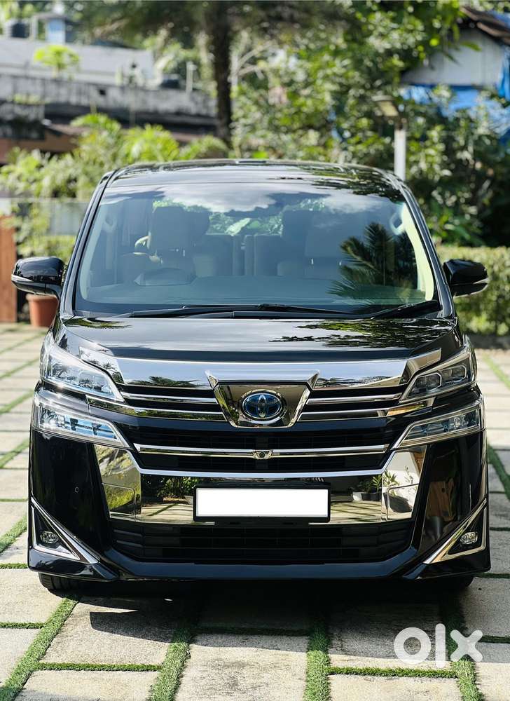 Toyota Vellfire 2.5 Executive Lounge, 2022, Petrol