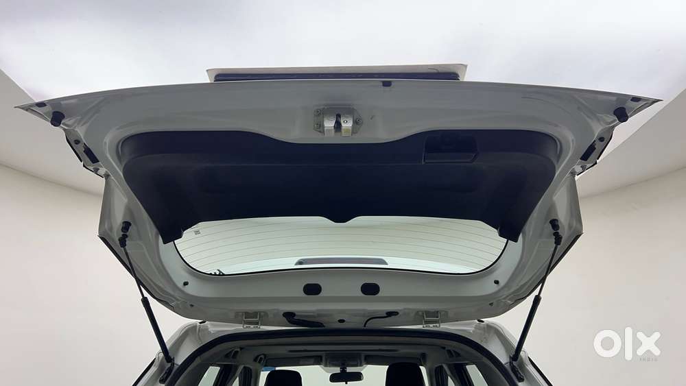 Maruti Suzuki Vitara Brezza 1.5 Lxi, 2023, Petrol
