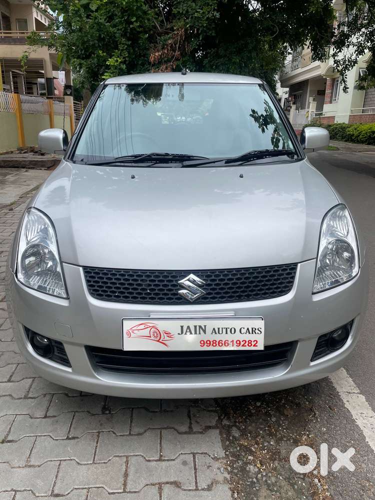 Maruti Suzuki Swift Vxi With Abs, 2011, Petrol
