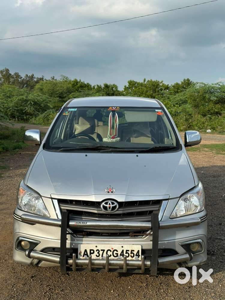 Toyota Innova Diesel 2014