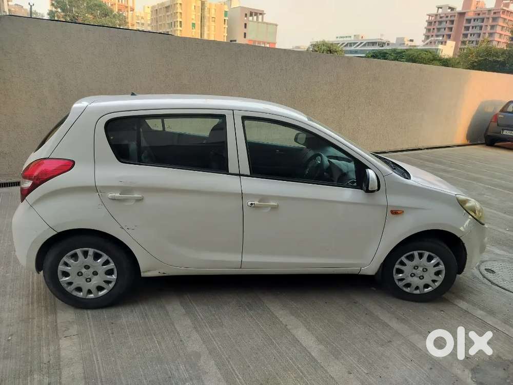 Hyundai I20 Magna (nov 2011) With Good Milage And Best Condition