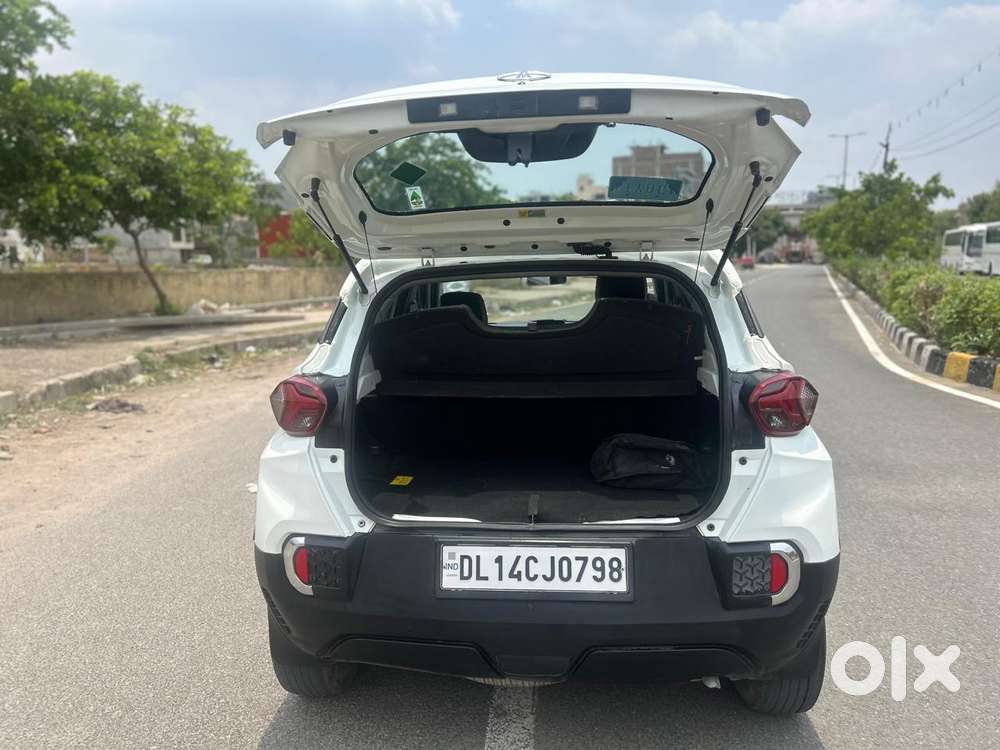 Tata Punch Accomplished Dazzle Sunroof Cng, 2024, Petrol