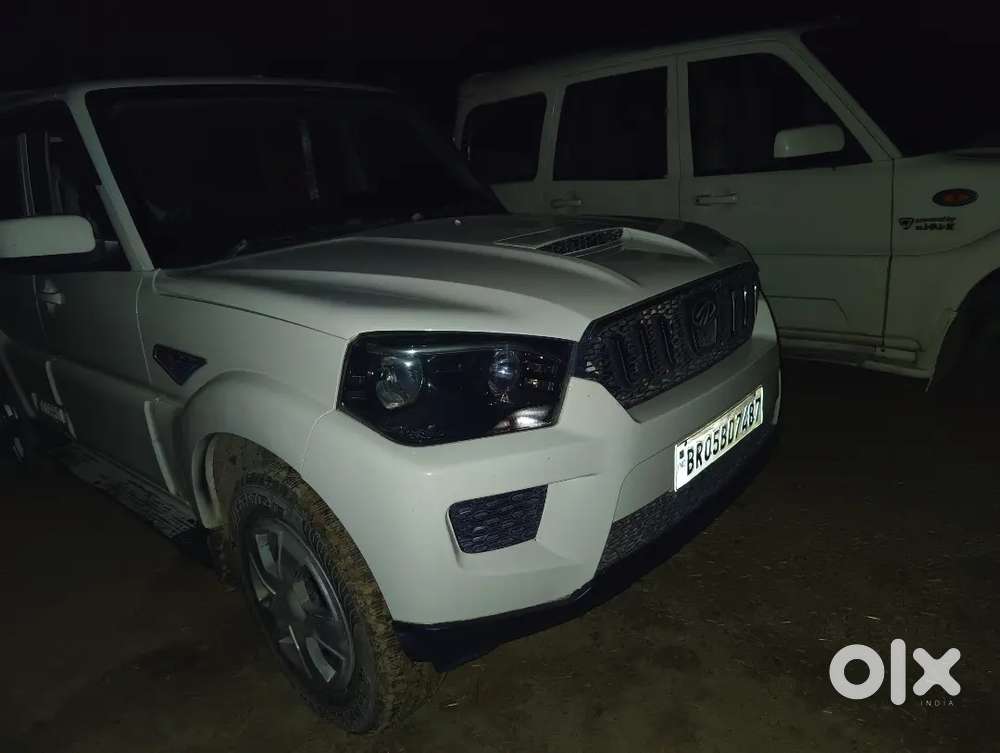 Mahindra Scorpio S6 Plus Diesel 2015