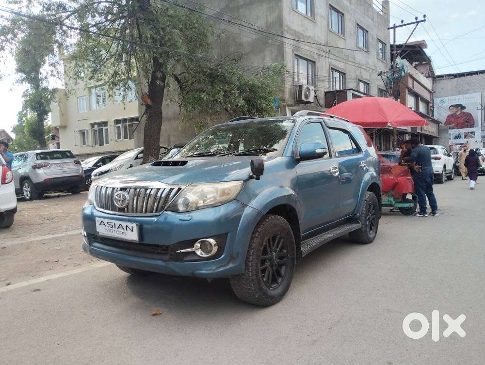 Toyota Fortuner 3.0 4x4 Manual, 2012, Diesel