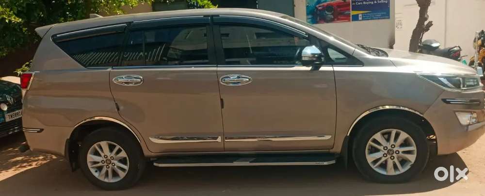 Toyota Innova Crysta 2017