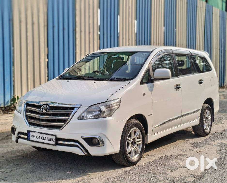 Toyota Innova [2013-2016] 2.5 G4 8 Str, 2014, Diesel