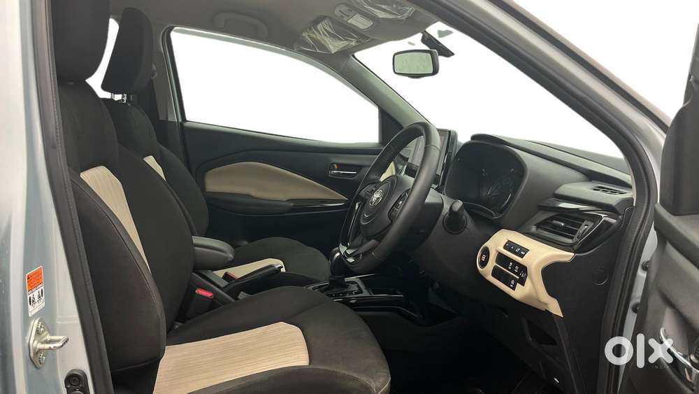Toyota Glanza 1.2 V Amt, 2025, Petrol