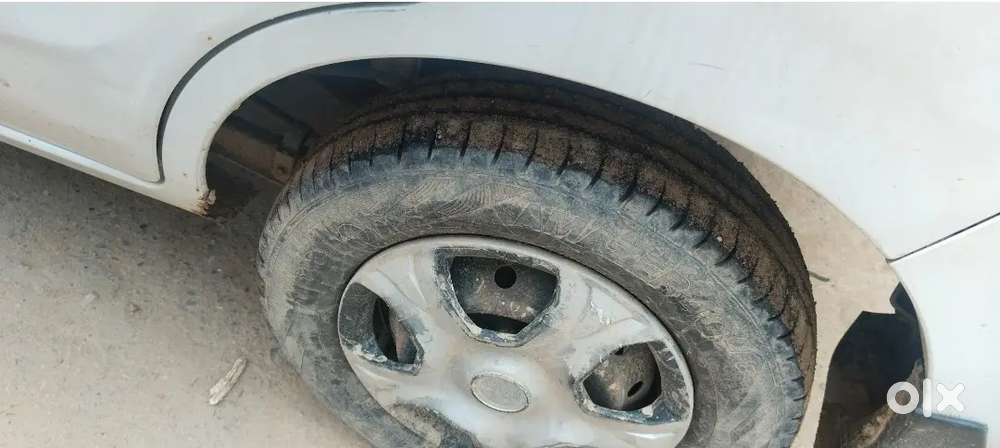 Gaadi Ek Dm Mst H Koi Dikkt Nhi H Sath Chlkr Chaqe Bhi Kr Skte Ho