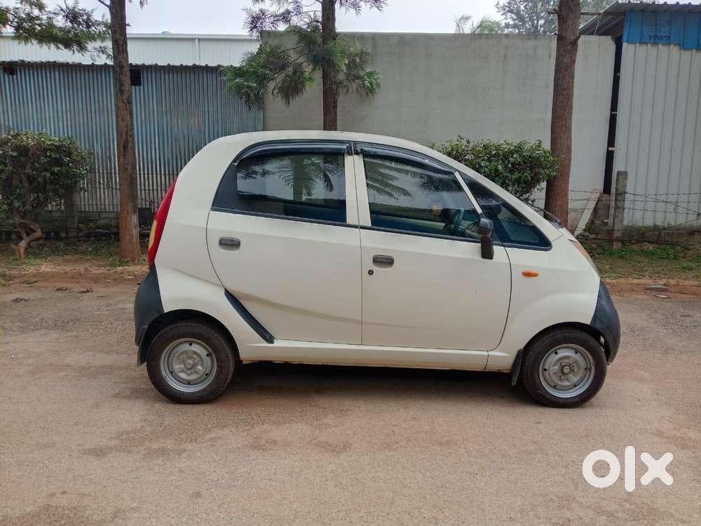 Tata Nano Xe, 2010, Petrol