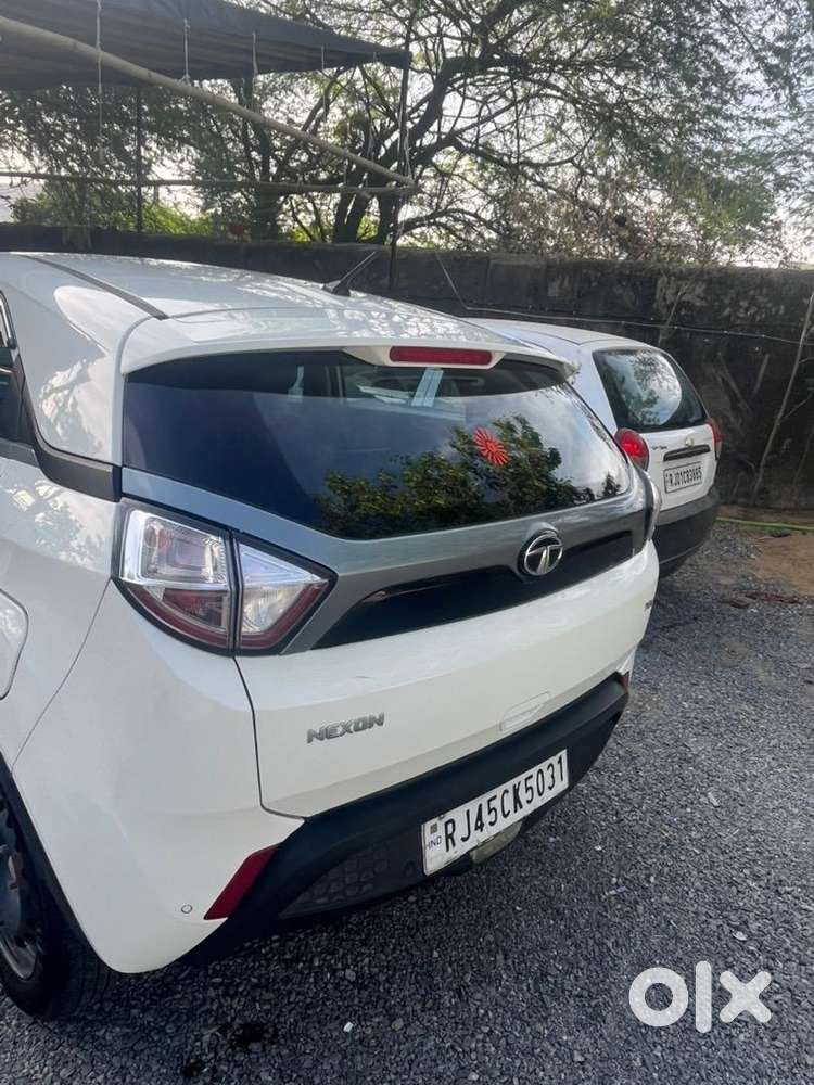 Tata Nexon Xm Petrol  First Owner  Excellent Condition