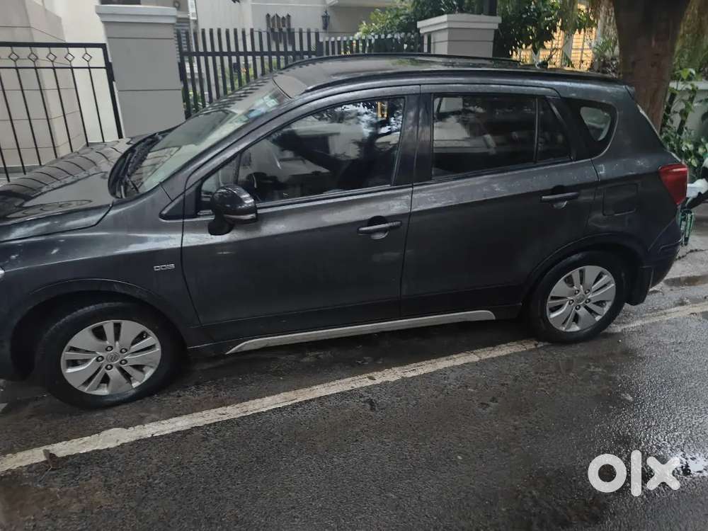 Maruti Suzuki S-cross 2016 Diesel Well Maintained