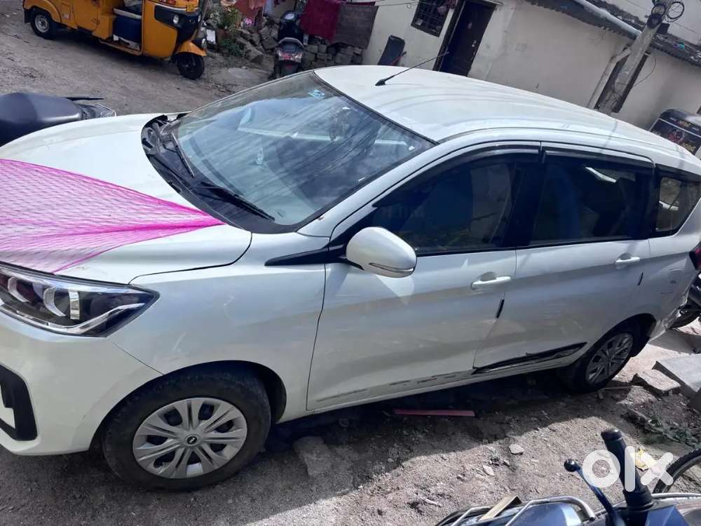 Maruti Ertiga Vxi At 2025